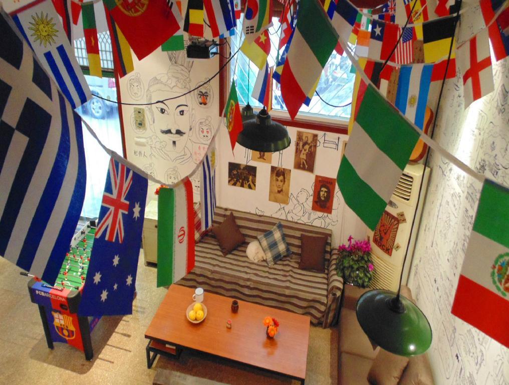 Hua Qiu Ku Youth Hostel East Street Branch Xian Bagian luar foto